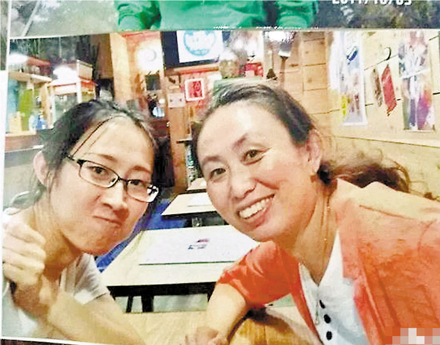 ◆江歌（左）生前與媽媽江秋蓮在一起。網上圖片