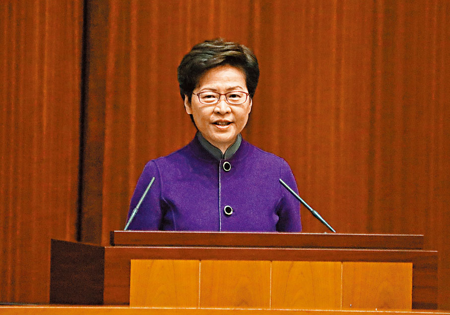 ◆林鄭月娥出席立法會舉行的行政長官答問會。香港文匯報記者  攝
