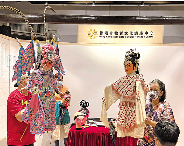 ◆ 陳錦濤師傅的項目吸引很多從未接觸過廣東手托木偶的公眾參加。