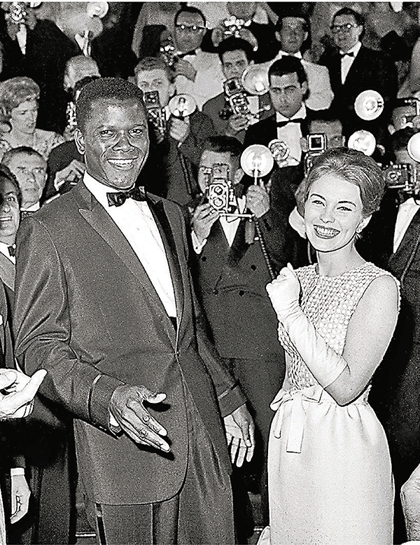 ◆薛尼波達生前出席活動。