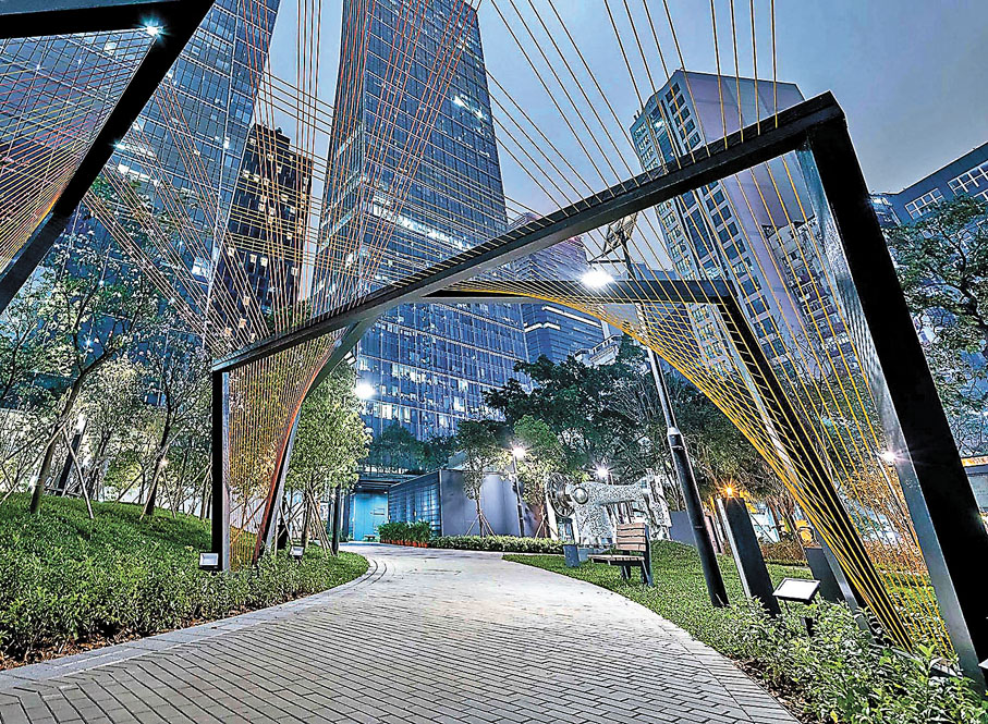 ◆ InPARK於2019年正式啟用，公園除了傳承觀塘昔日的工業文化元素，更設有中央草坪、多項設施和藝術裝置。 網誌圖片