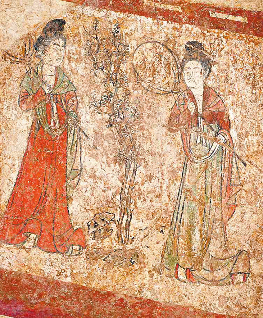 ◆唐朝宮女愛在樹下作息。