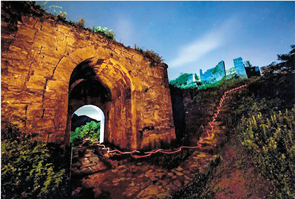 ◆海龍屯屯頂東大門朝天關。 貴州省博物館供圖