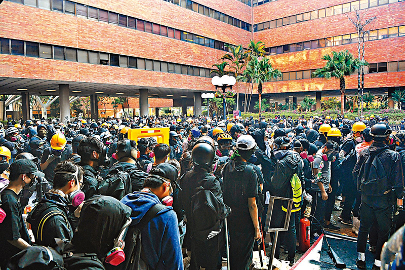 ◆裁判官批被告證供自相矛盾。圖為2019年11月18日理工大學。 資料圖片