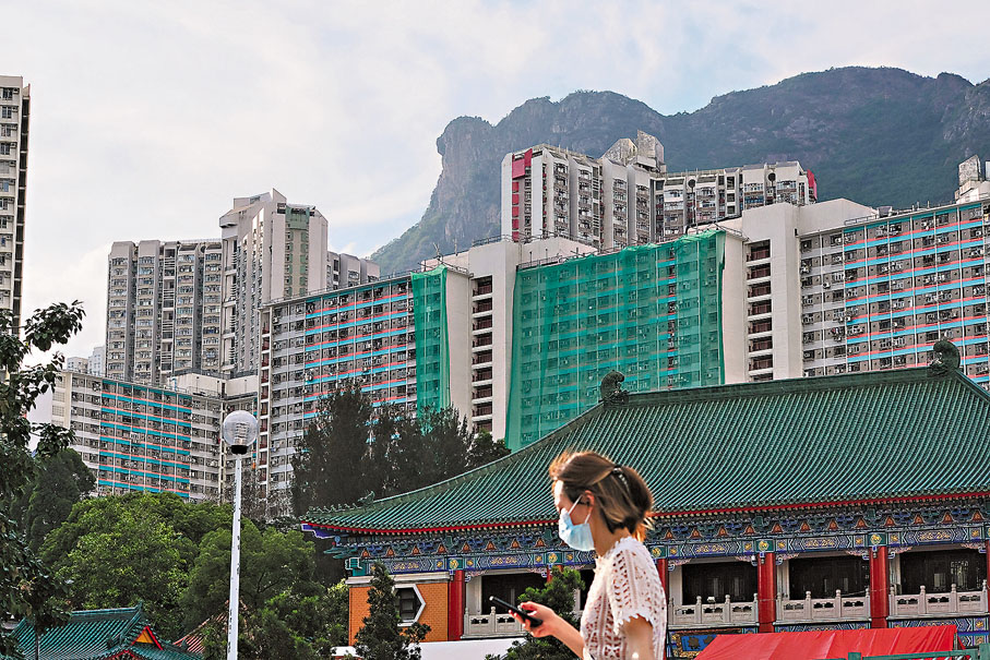 ◆ 陳學鋒親歷基層住屋苦況，故決心要在議員崗位上為其他基層市民出一分力︰「我定會全力推動特區政府革新房屋政策！」圖為黃大仙區的公屋。資料圖片