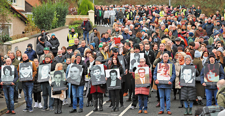 ◆ 民眾參與「血腥星期日」50年大遊行。 美聯社