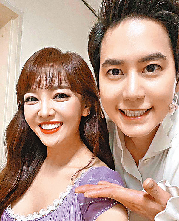 ◆任善惠在IG發布與圭賢合照。