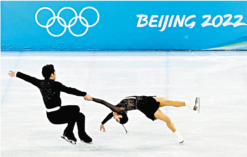 ◆隋文靜（右）/韓聰為中國隊奪得10分。 新華社