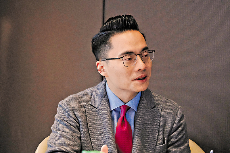 ◆ 梁熙接受香港文匯報專訪。香港文匯報記者  攝