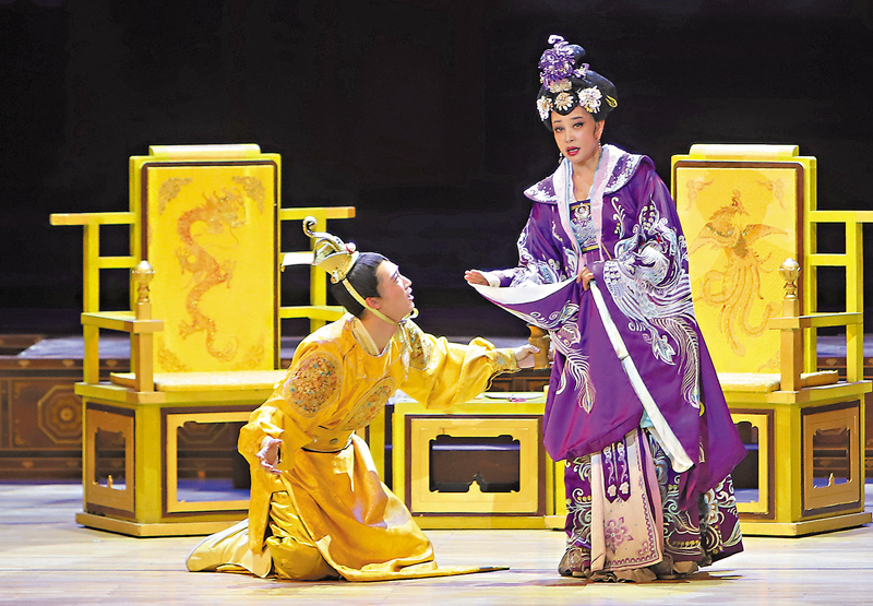 ◆話劇《武則天》早前在天津大禮堂上演。