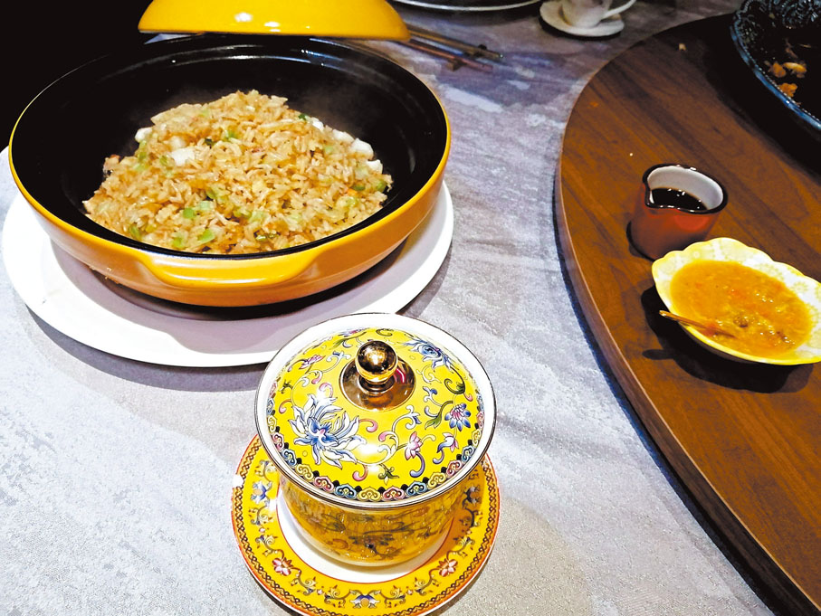 ◆砂窩蟹粉炒飯，整碟蟹粉畀你加料。