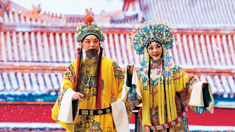 ◆于魁智（左）、李勝素用京劇為冬奧添色彩。