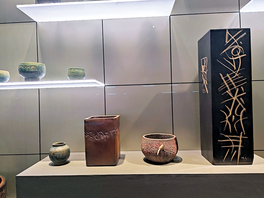 ◆韓美林作品《天書陶瓷瓶》