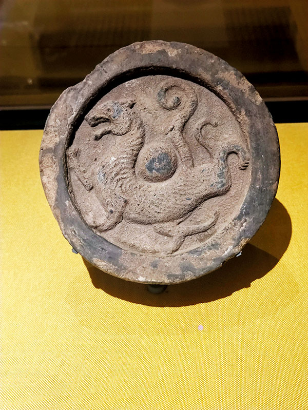 ◆漢代白虎紋瓦當。