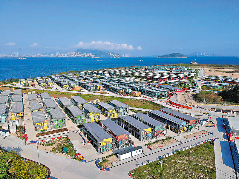 ◆ 衞生署及醫管局諮詢專家後，決定由即日開始實施風險為本的策略，放寬社區隔離設施的出院準則。圖為竹篙灣社區隔離設施。資料圖片