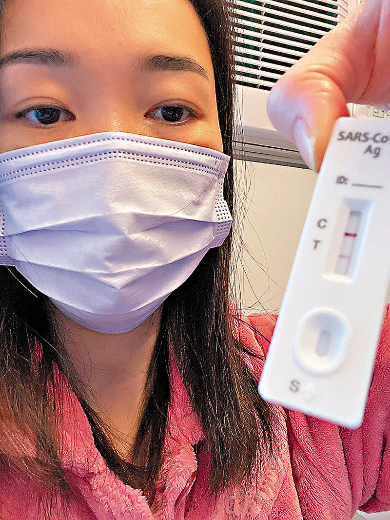 ◆Winne在服用中藥近一個禮拜後，18日快測T線明顯變淡，已是弱陽性，遂又一次提交樣本樽。