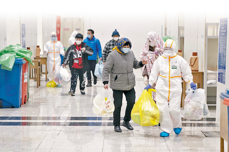 ◆ 2020年2月5日，武漢首批方艙醫院開始收治病人。 資料圖片