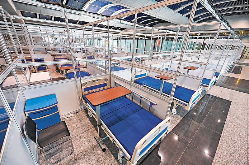 ◆ 首批數十名內地護理員已抵港，預計完成培訓後下周可到啟德郵輪碼頭長者暫託中心工作。