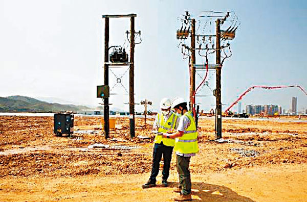 ◆中電與各部門機構10日內從米埔變電站鋪設長達8公里的電纜至落馬洲河套區。