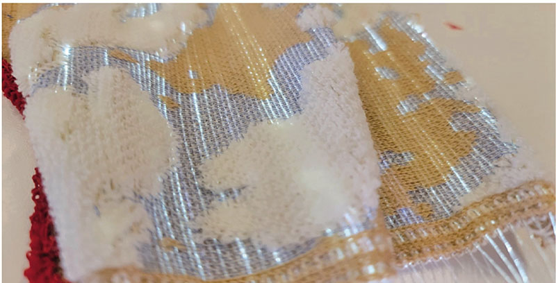 ◆ 今次研發的人工智能光纖布料採用更成熟的針織技術，將光纖與布料無縫地結合，同時豐富了布料的外觀和質感。