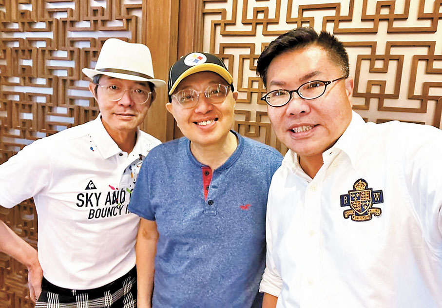 ◆羅青浩、楊紹鴻及旅遊達人胡慧沖擔任節目司儀。