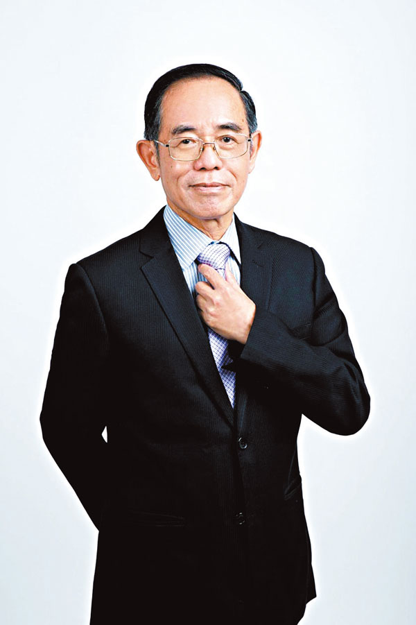 ◆香港醫學會前會長何仲平醫生呼籲大家要接種疫苗。 作者供圖