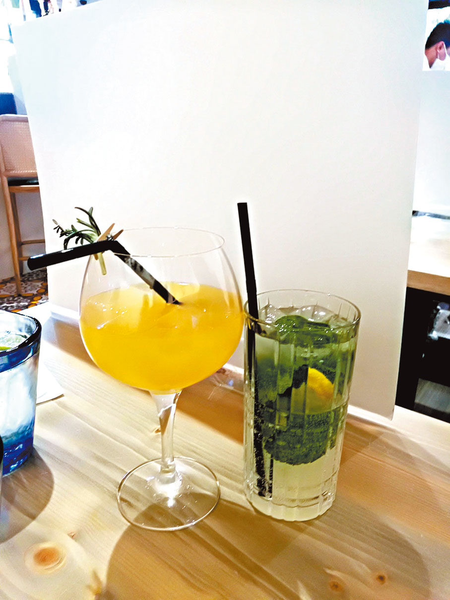 ◆酒吧經理會為客人調製不同的特色雞尾酒，適合與朋友小酌一番。