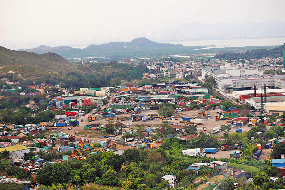 ◆發展局建議修訂涉及城規、填海及收回土地等法例，以加快發展程序，希望今年到立法會提交修訂草案。資料圖片