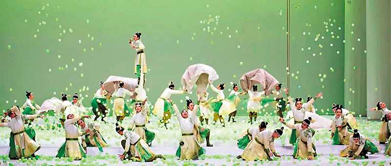 ◆輕盈靈動的曼妙舞姿和氣勢恢宏的氛圍盡顯藝術之美。