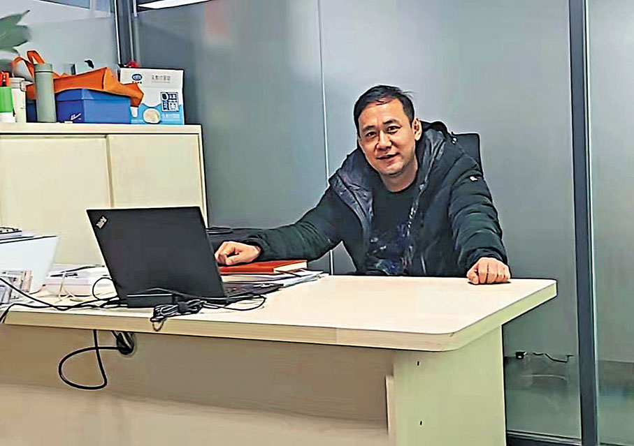 ◆劉明表示，香港司機因為疫情過不來，公司跨境運輸業務急劇下降。