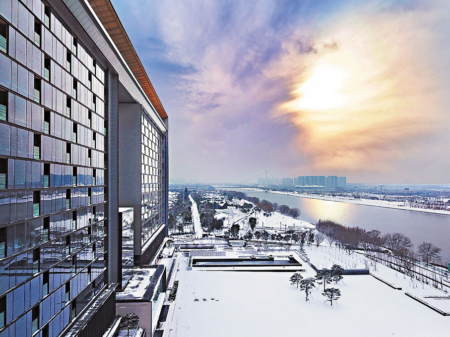 ◆南京涵碧樓坐落在長江之畔