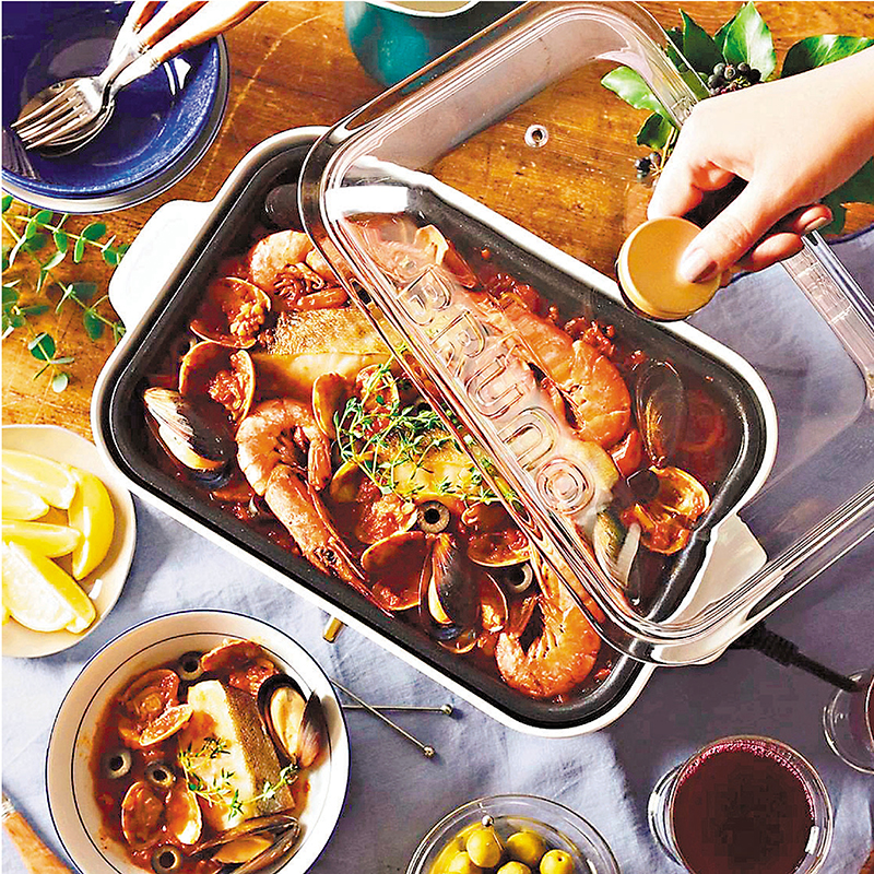 ◆ 網購食材、煮食工具及網上食譜，令留家抗疫人士都能煮出一手好菜餚。