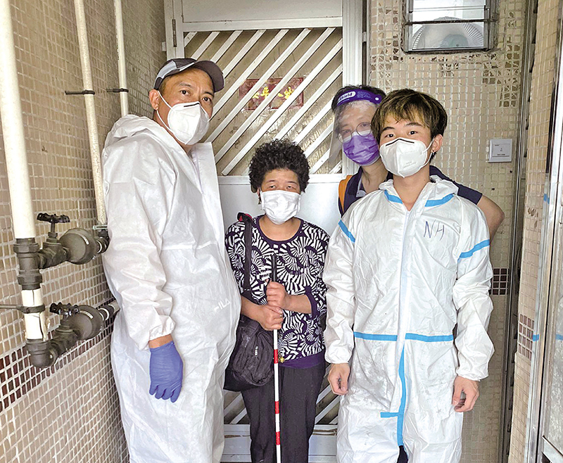 ◆ 為失明人士之家的公眾場所噴灑塗層消毒。