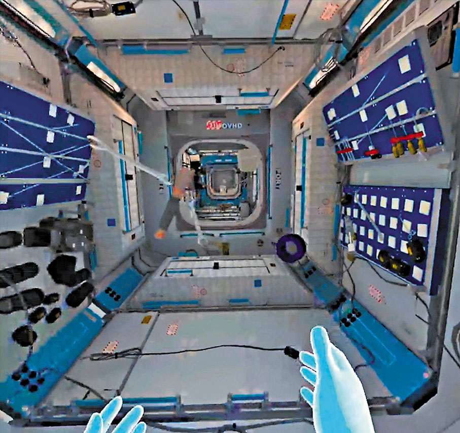 ◆ 學生可於「智慧教室」一嘗「太空工作」的經歷。受訪者供圖