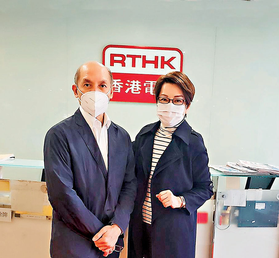 ◆黃天賜中醫師為深水埗居民網上義診。作者供圖