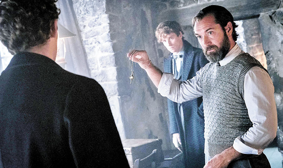 ◆祖迪羅飾演鄧不利多。