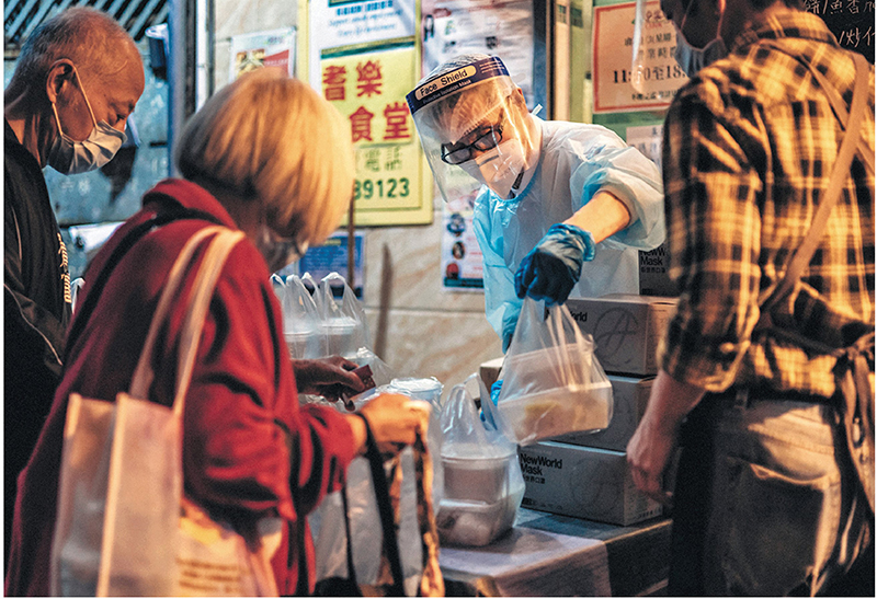 新世界未來的支援重點會轉到食物捐贈，為有需要的市民提供飯餐。