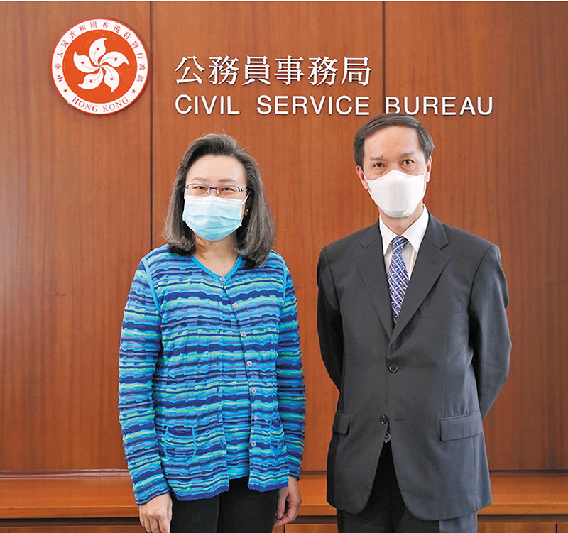 左起：楊何蓓茵、陳信禧。