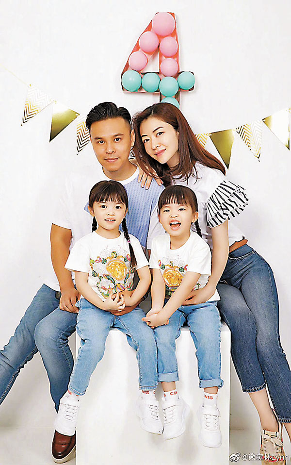 ◆熊黛林一對孖女已4歲大。