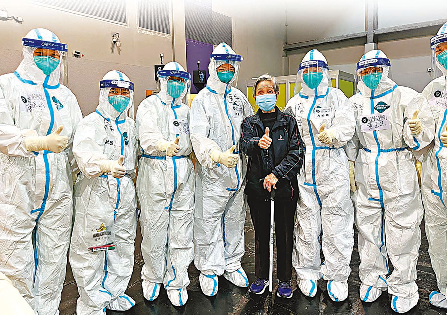 ◆援港醫護人員與康復者齊齊畀讚！ 李建雲 攝