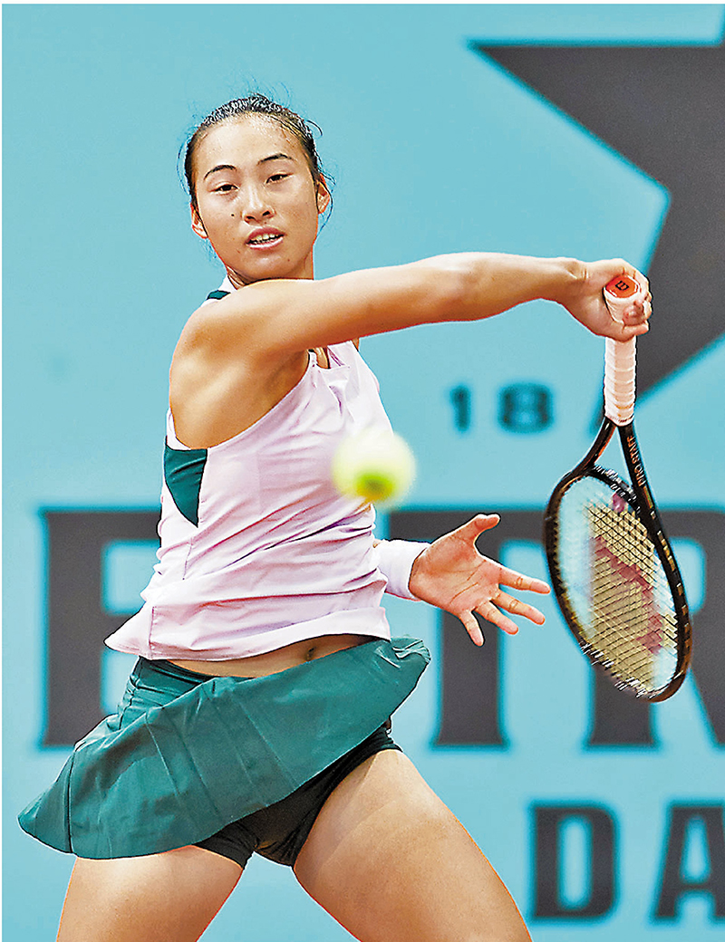 ◆持外卡參賽的鄭欽文首輪告負。 新華社