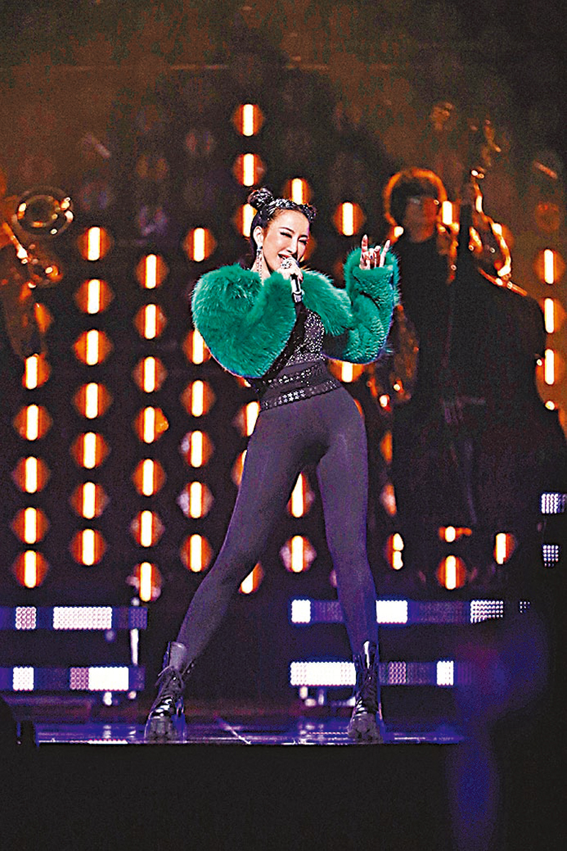 ◆ 李玟相信女性的力量。