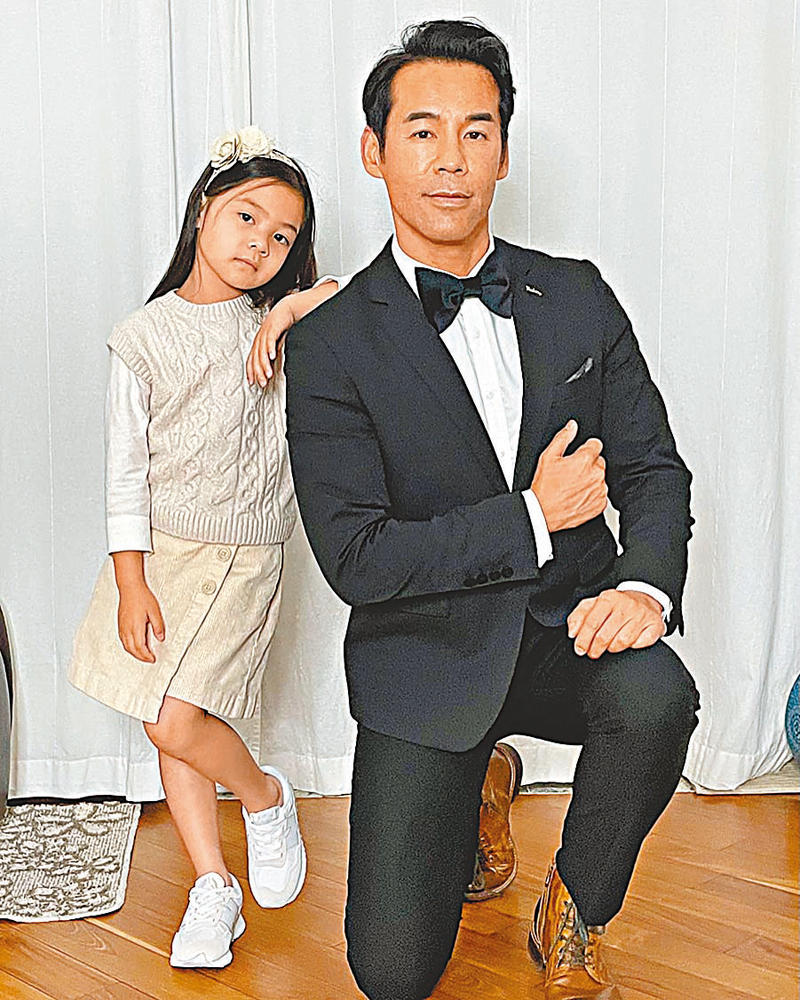 ◆ 徐榮指現年6歲的「包包」好貪靚。