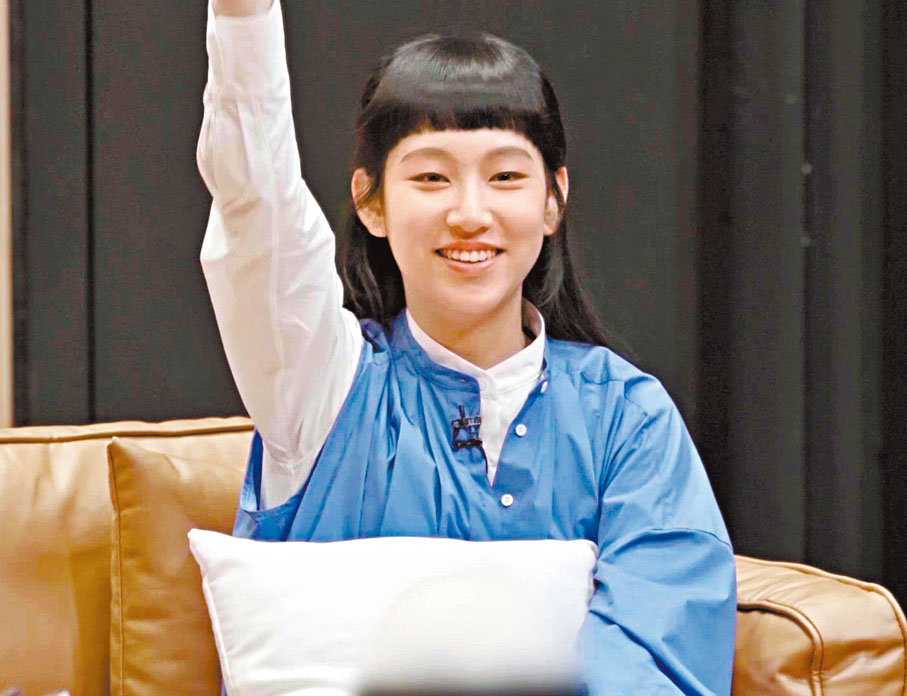 ◆炎明熹舉手話想跟千嬅合唱。