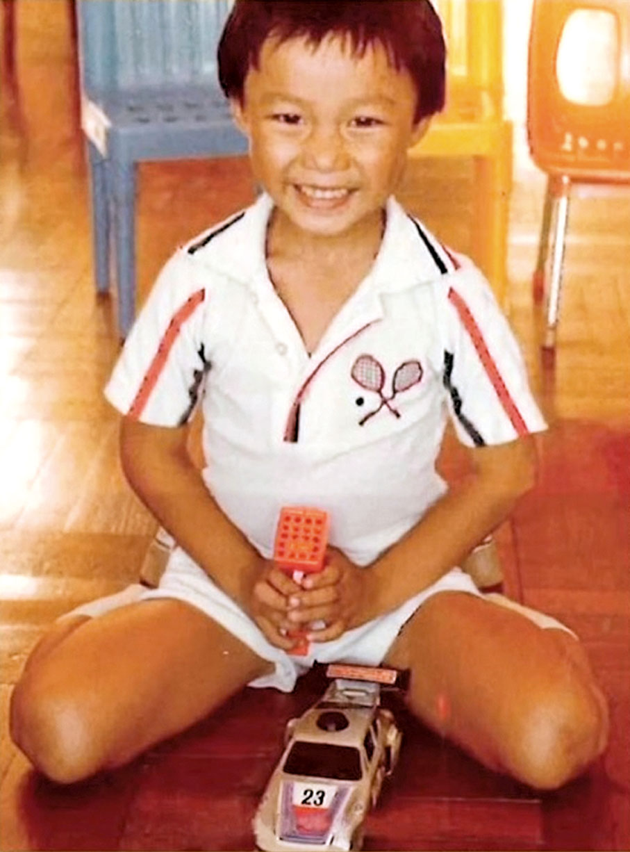 ◆陳奕迅的6歲童年照在節目上出現。