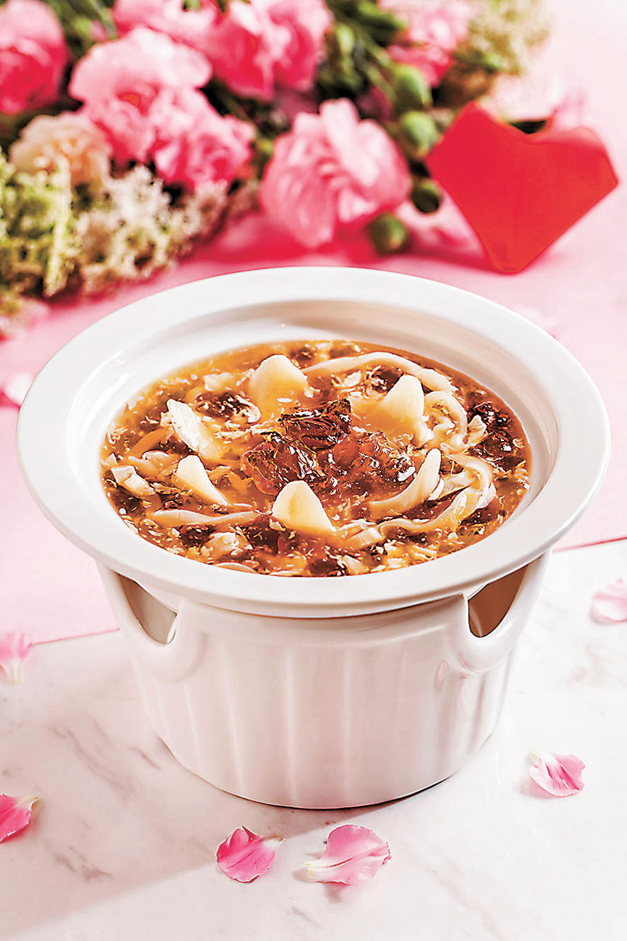 ◆桃膠百合花膠燴燕窩