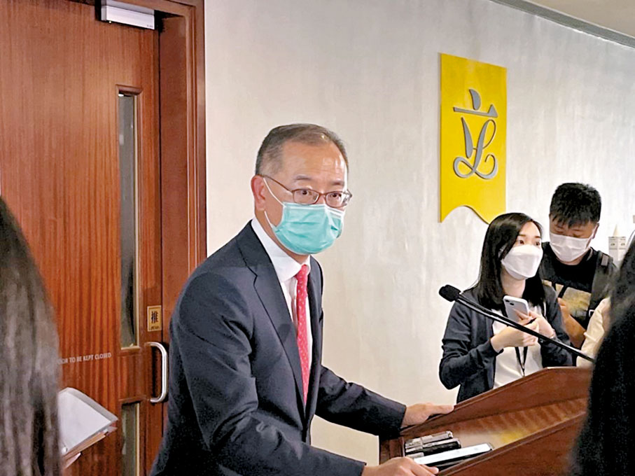 ◆ 余偉文稱，今年外圍投資環境面對的不確定性多，料今年股債匯投資將繼續面對挑戰。記者馬翠媚  攝