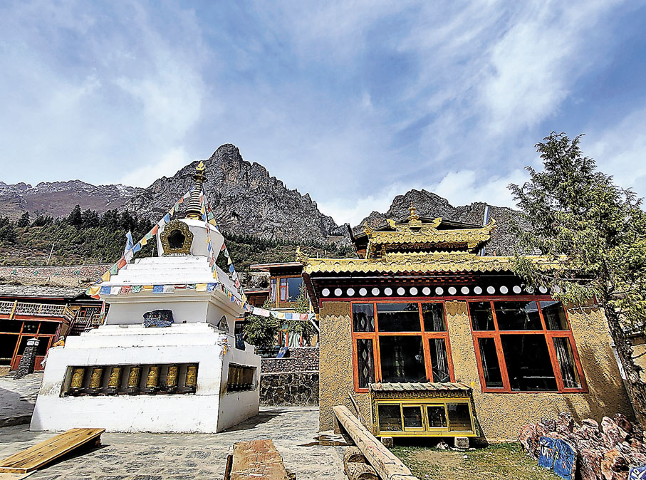 ◆濃濃的藏鄉風情讓遊客流連忘返