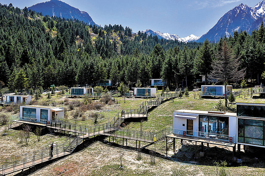 ◆中查溝森林中搭建的裝配式酒店