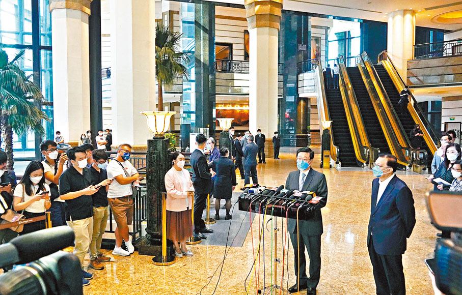 【第六屆行政長官選舉】李家超:與內地復常通關是首要工作 - 香港文匯報